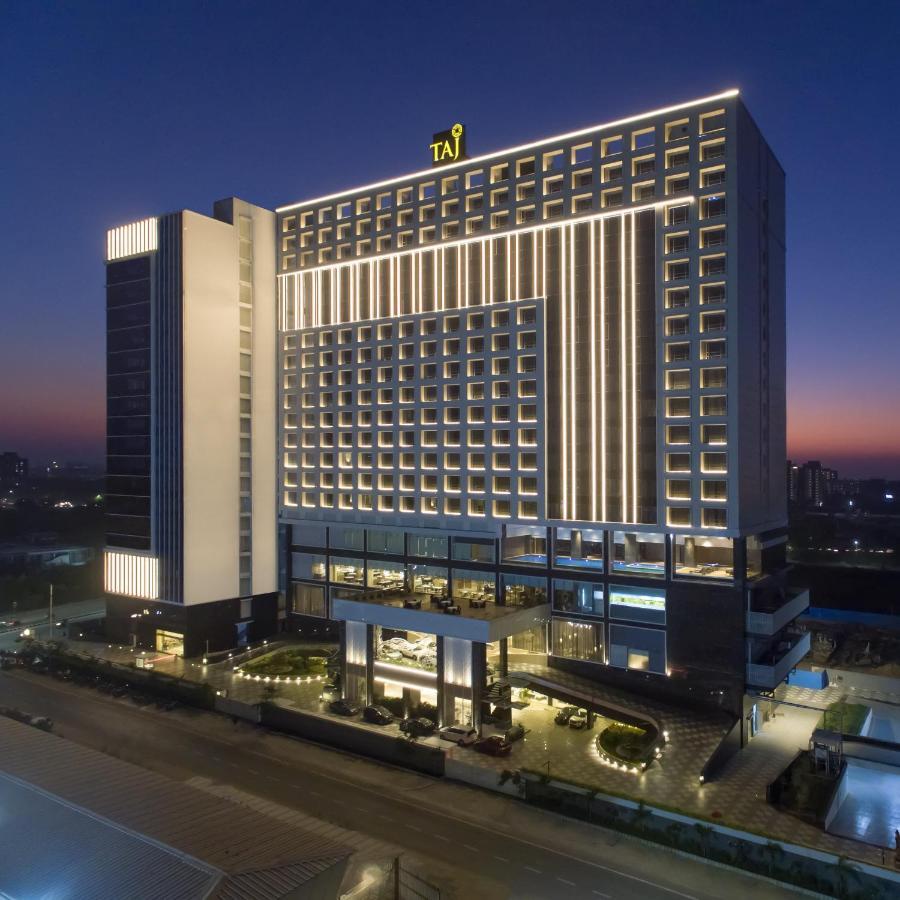Taj Skyline Ahmedabad Hotel Buitenkant foto Taj Bengal, Kolkata