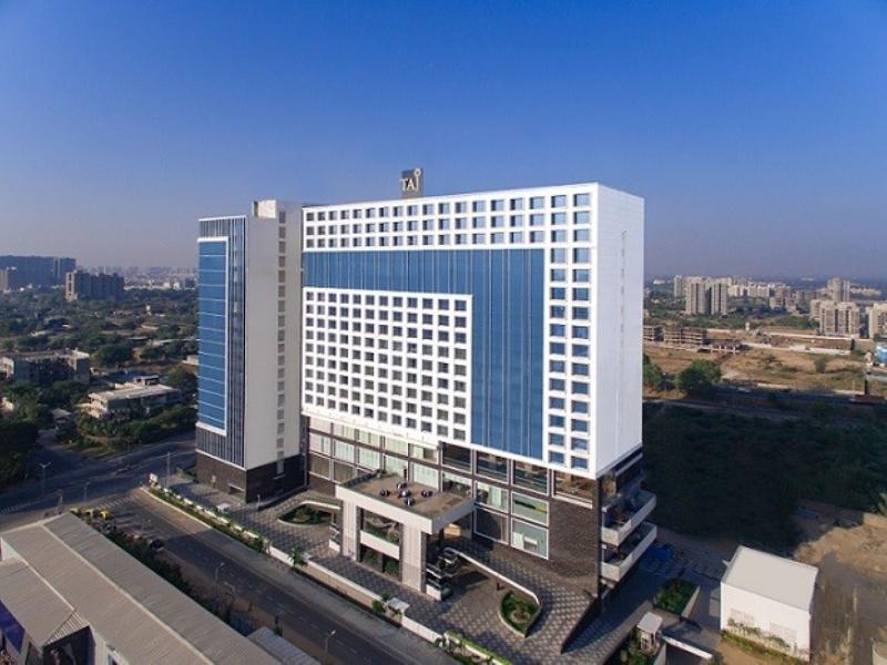 Taj Skyline Ahmedabad Hotel Buitenkant foto The Leela Gandhinagar